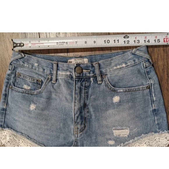 FREE PEOPLE Distressed Cutoff Shorts Sz 27 Denim Jean Embroidery Hem Medium Rise - Picture 7 of 12
